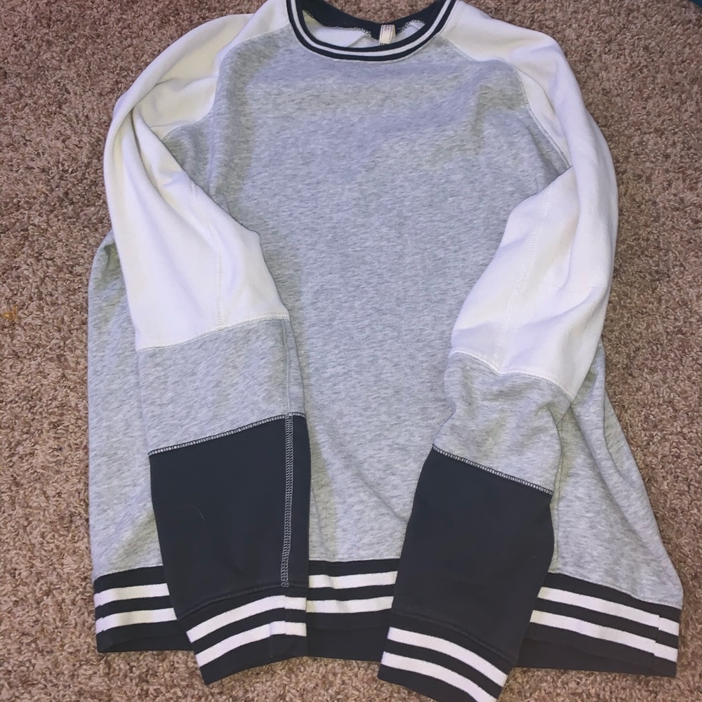oversized crewneck